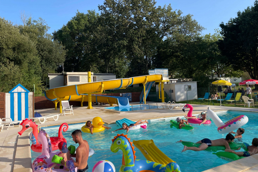 Pool party à la piscine du camping du Grand Fay